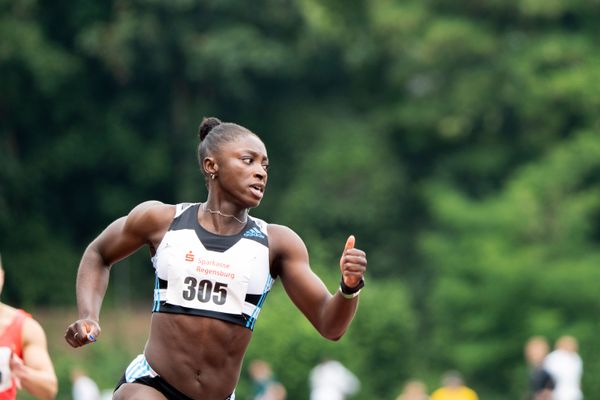 Lisa Marie Kwayie (Neukoellner SF) ueber 100m am 04.06.2022 waehrend der Sparkassen Gala in Regensburg